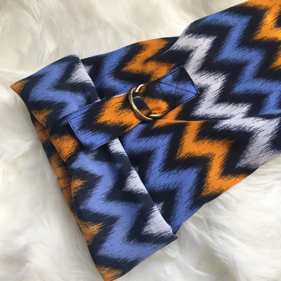 🚫SOLD🚫Michael Kors Chevron Navy Blouse - Picture 4 of 5